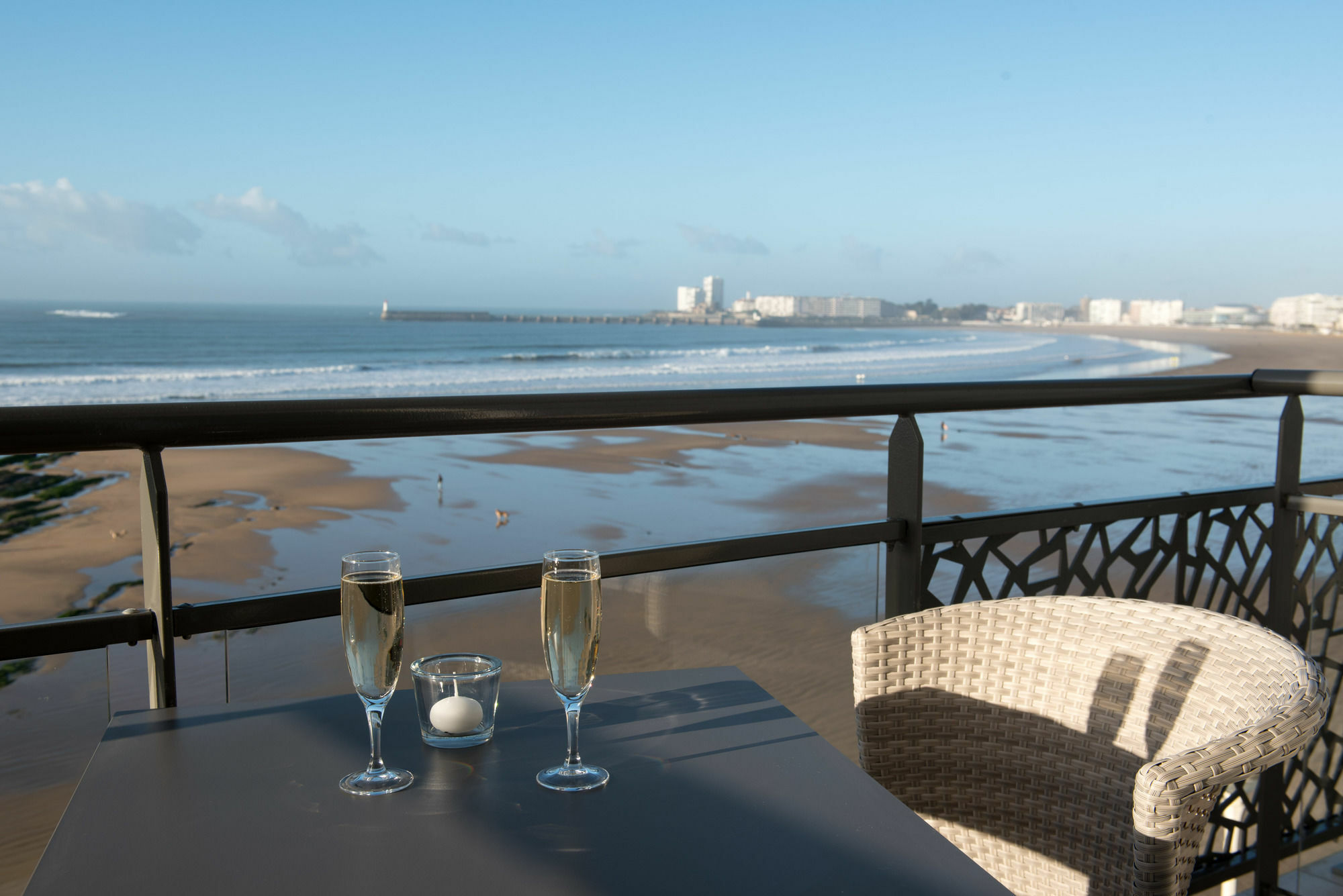 Hotel&Spa Les Roches Noires Les Sables-dʼOlonne Exterior foto